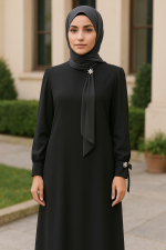 Zarif Siyah Tesettür Elbise – İnci Detaylı