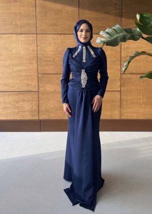 Taş İşlemeli Drapeli lacivert Uzun Kollu Tesettür Abiye Elbise